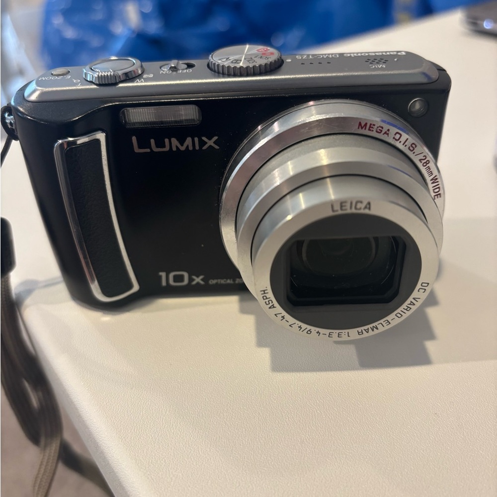Panasonic DMC-TZ5 Compact Camera in Black and Silver